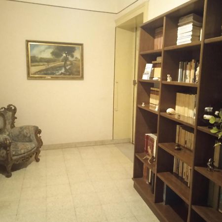Bed And Books Isabella Bed and Breakfast Catania Eksteriør billede