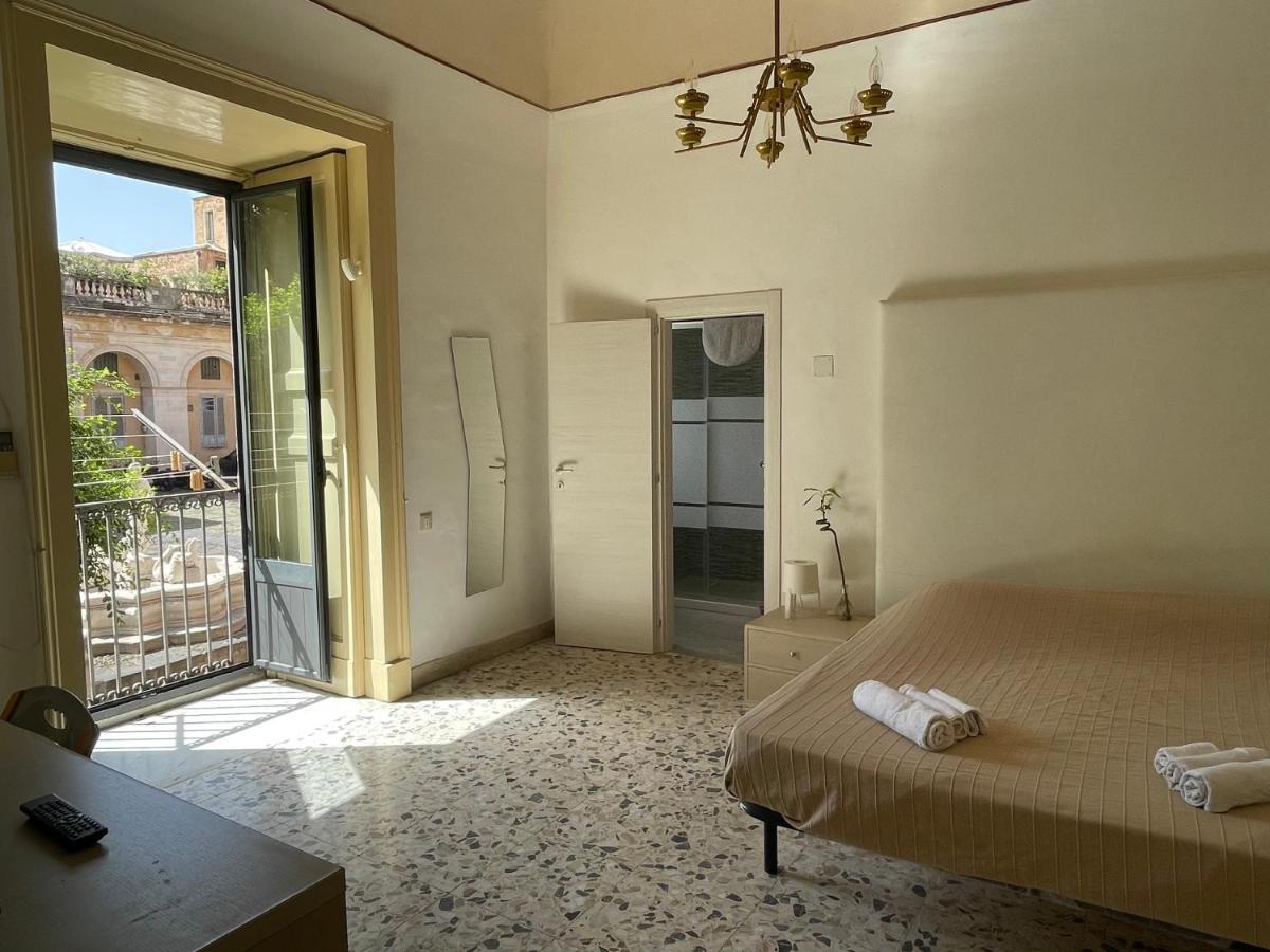 Bed And Books Isabella Bed and Breakfast Catania Eksteriør billede