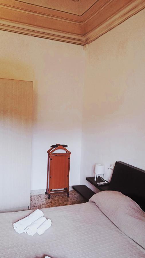 Bed And Books Isabella Bed and Breakfast Catania Eksteriør billede